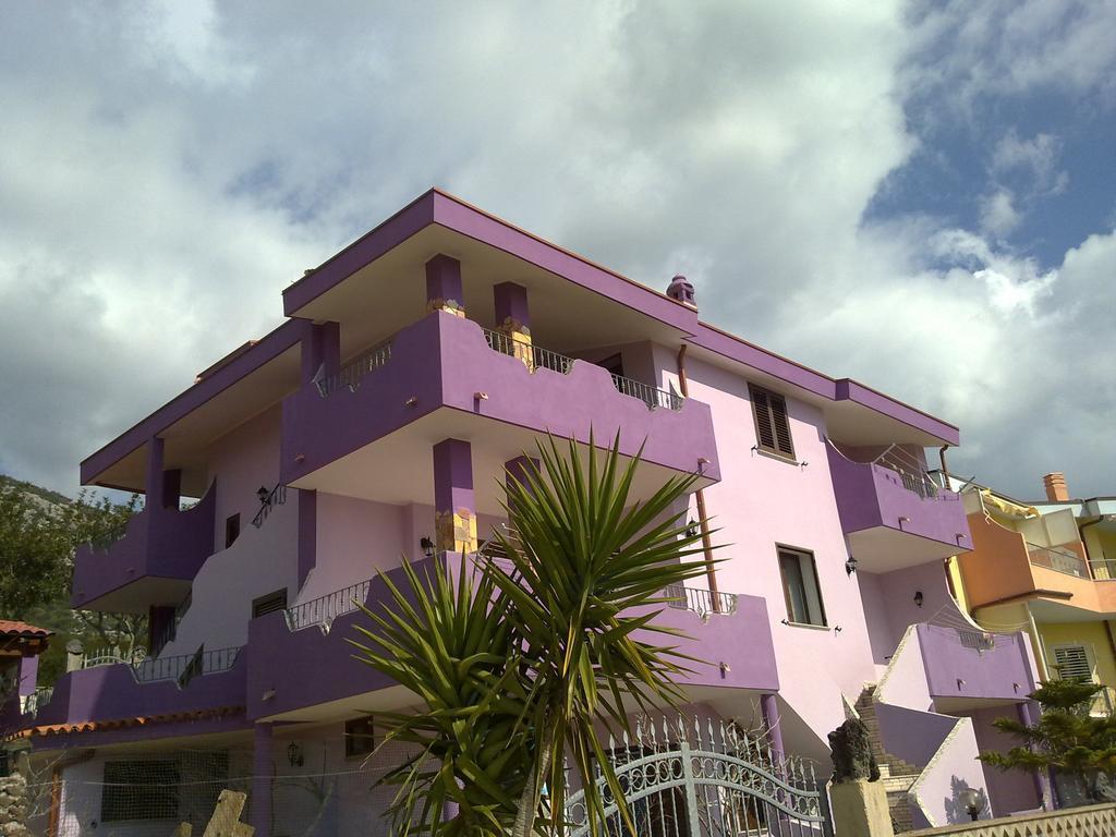 Casa Purple Apartment Cala Gonone Bagian luar foto