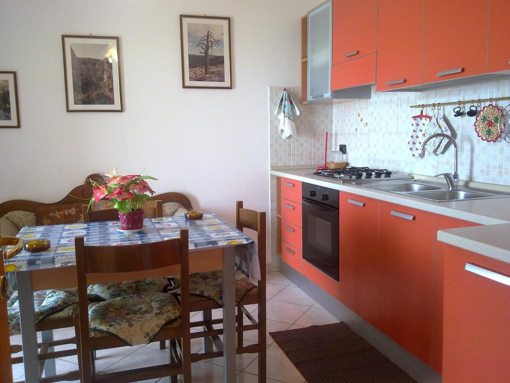 Casa Purple Apartment Cala Gonone Ruang foto