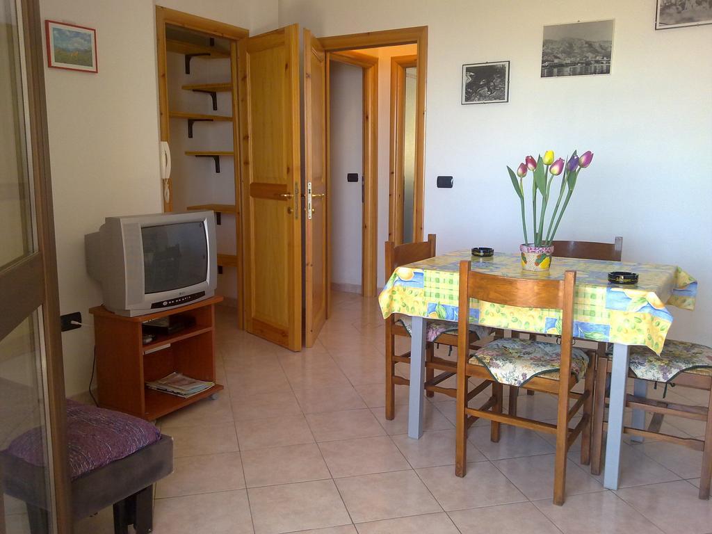 Casa Purple Apartment Cala Gonone Ruang foto